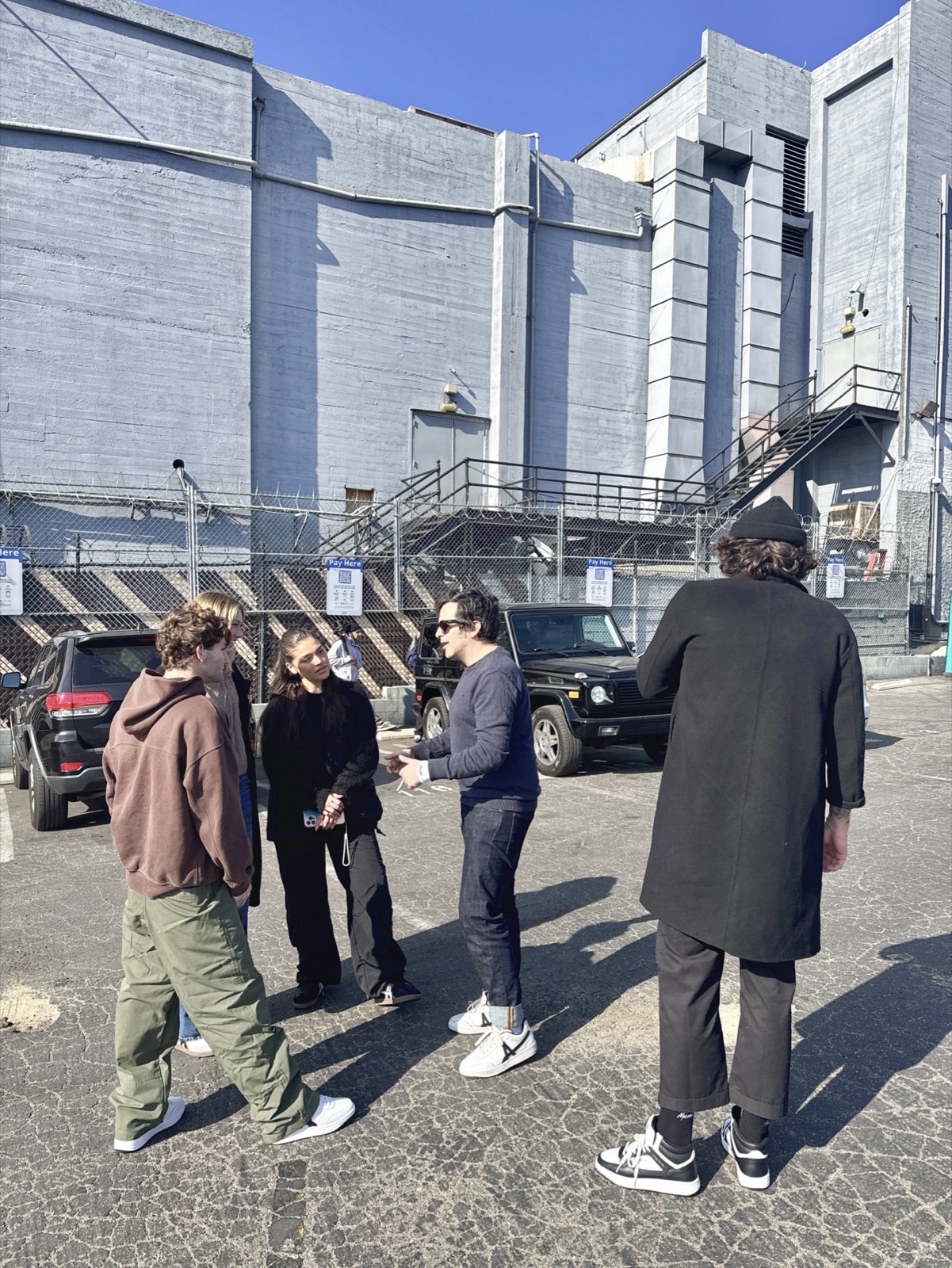 Behind The Scenes 09